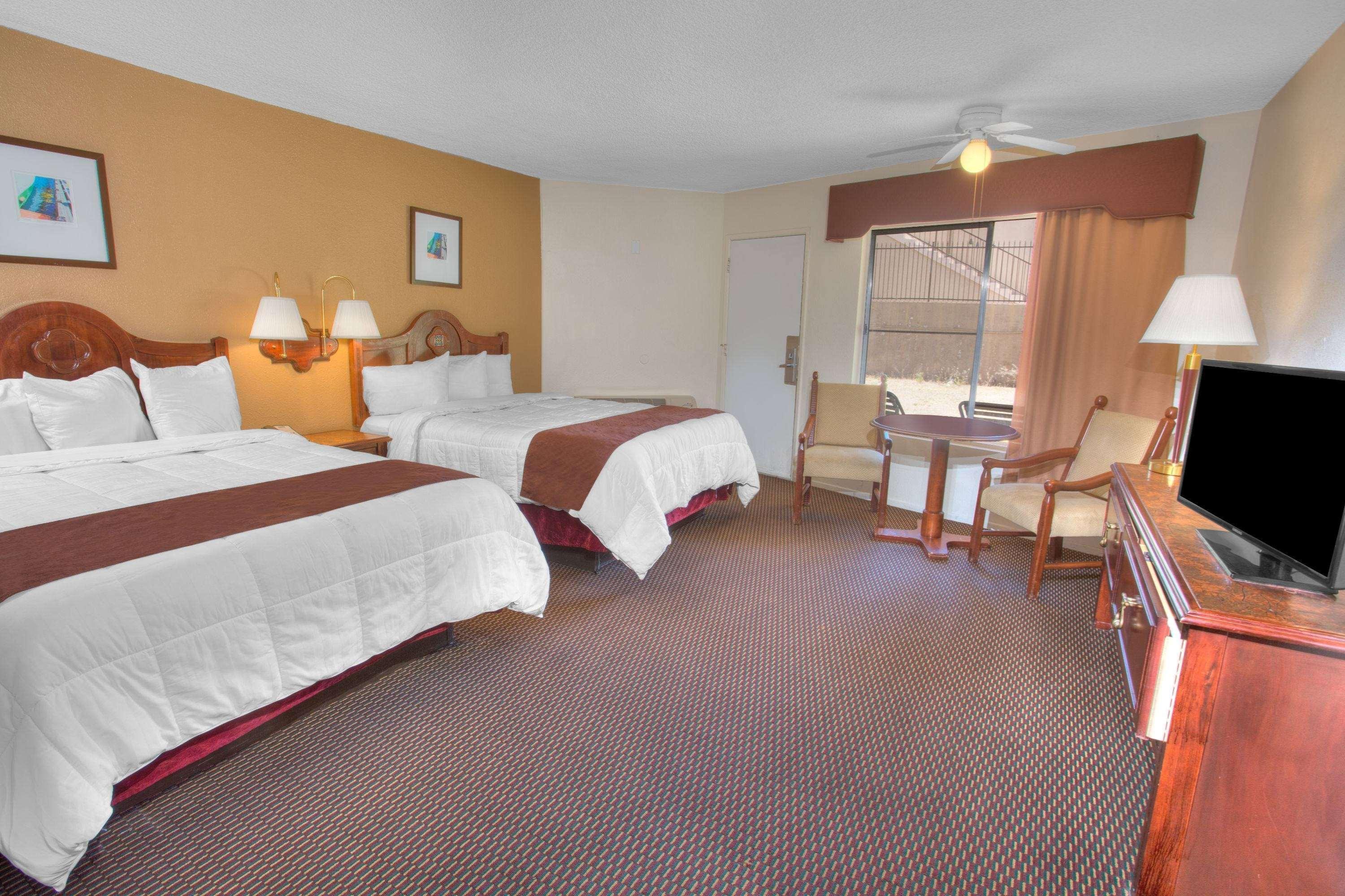 Travelodge Inn & Suites By Wyndham Yucca Valley/Joshua Tree Dış mekan fotoğraf